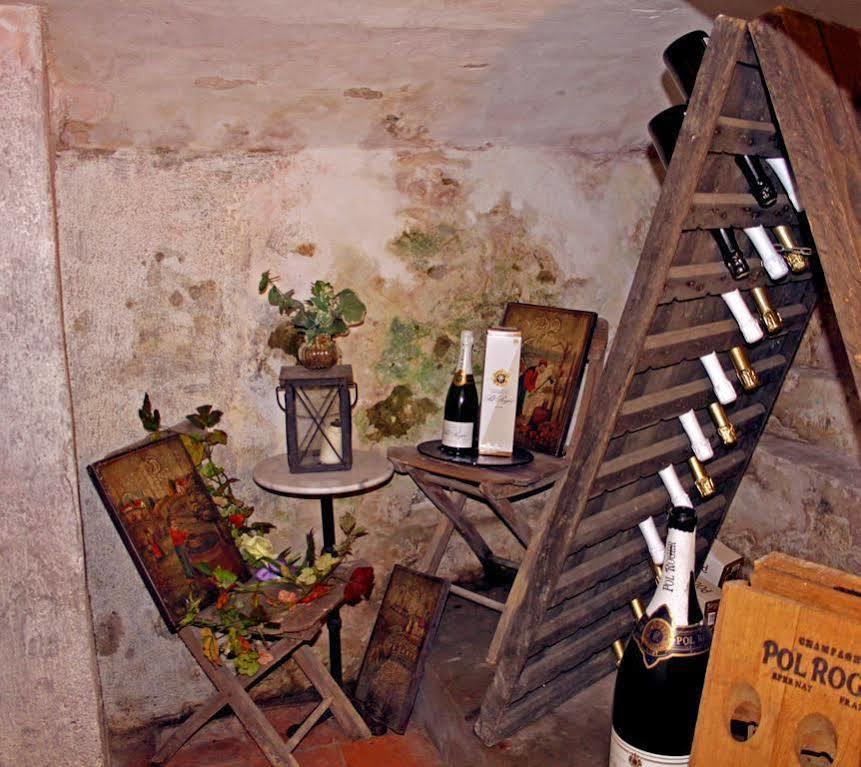 Herberg De Gouden Leeuw Бронкхорст Екстериор снимка