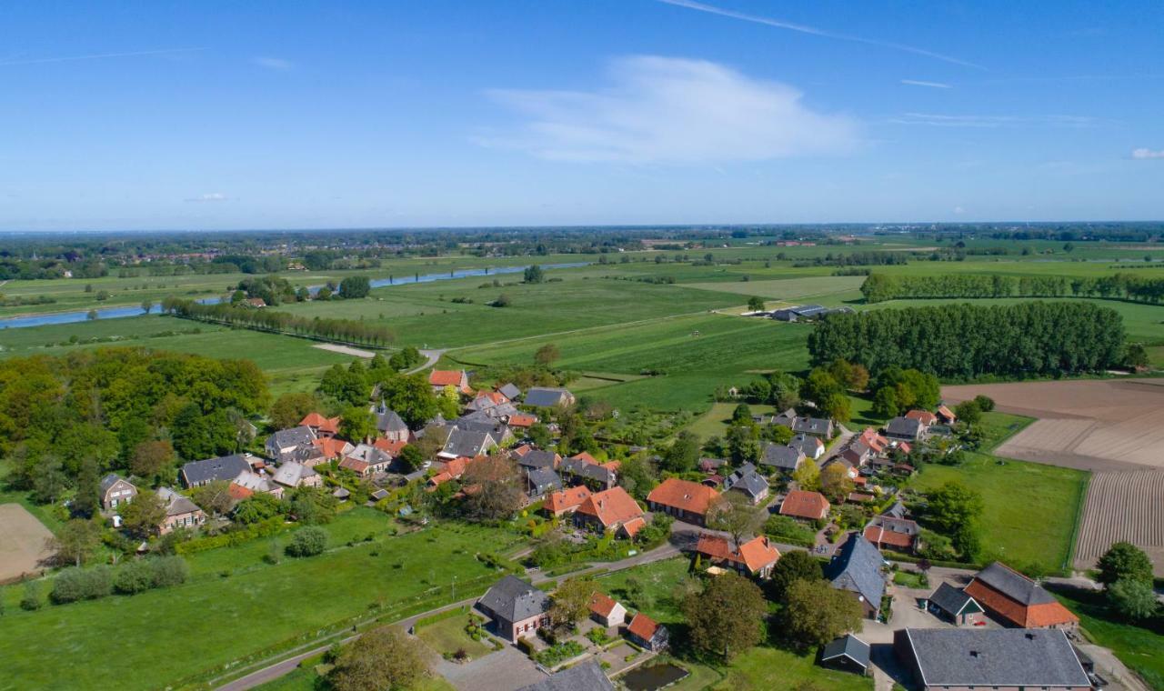 Herberg De Gouden Leeuw Бронкхорст Екстериор снимка